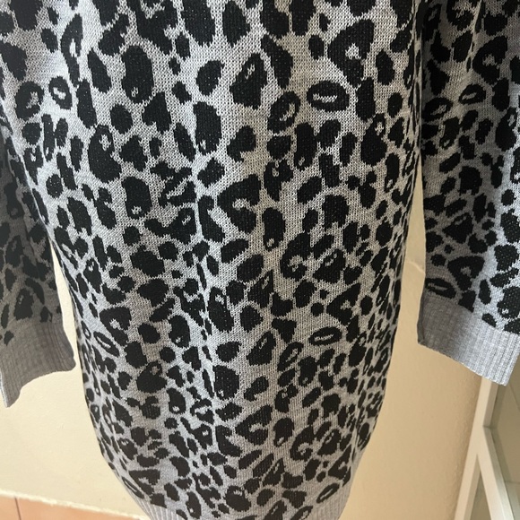 Nine West Leopard Cardigan SIZE M. - Picture 3 of 14